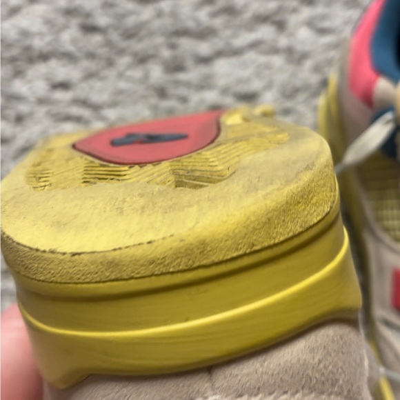 Jordan 4 Union Guava - Picture 7 of 10